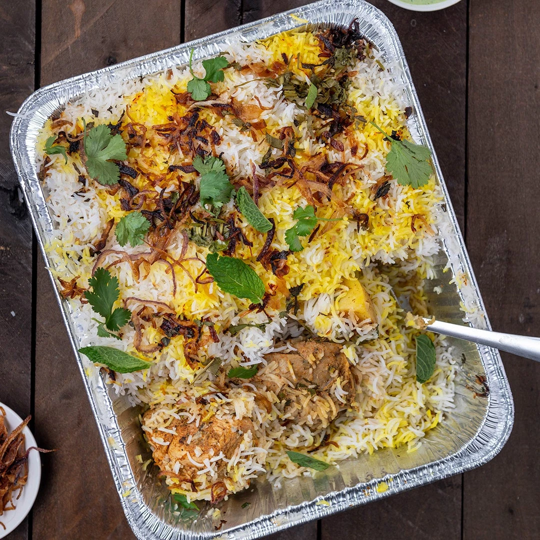 طعام موظفي الشركة