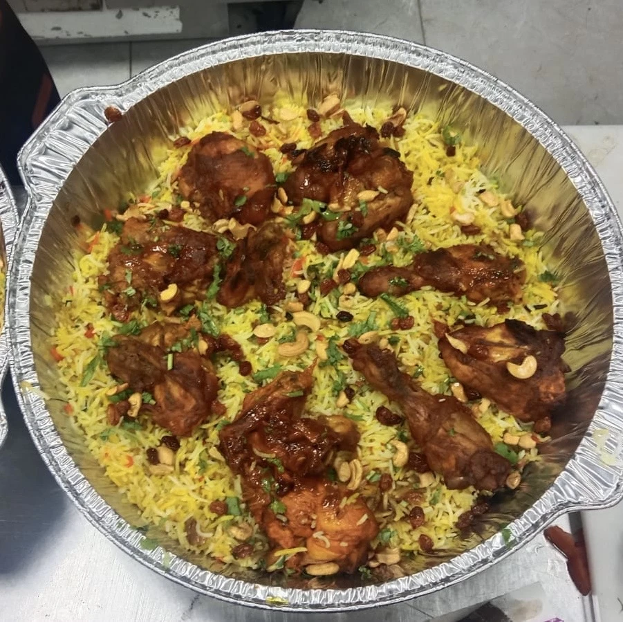 طعام موظفي الشركة